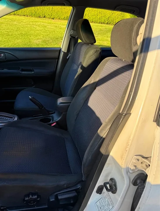2004 Mitsubishi Lancer 8th Gen - Image 4 of 12