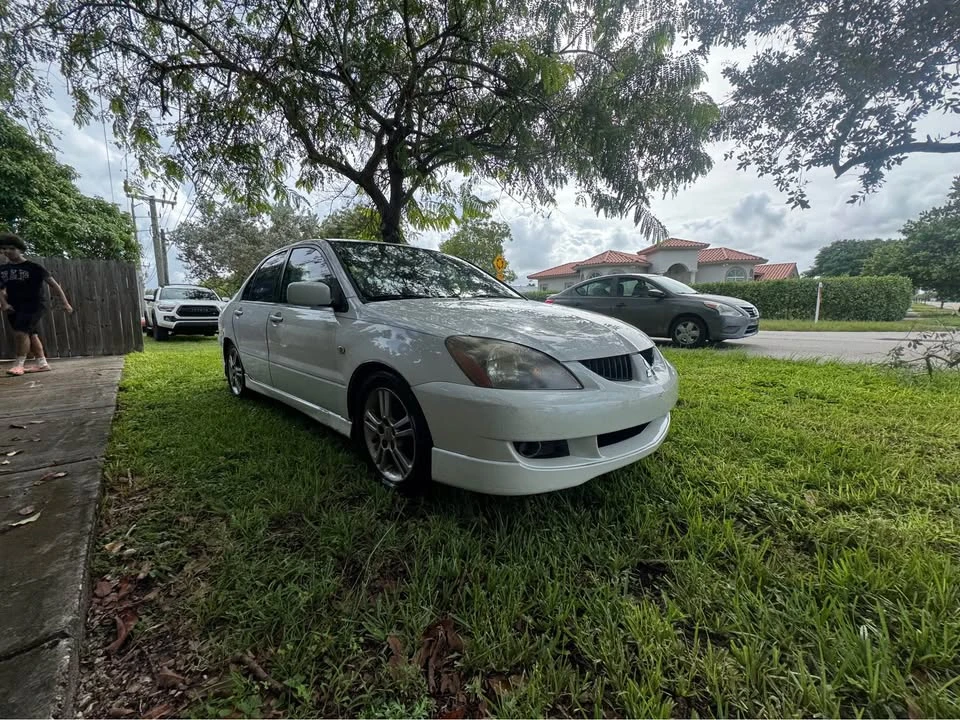 2004 Mitsubishi Lancer 8th Gen - Image 2 of 14