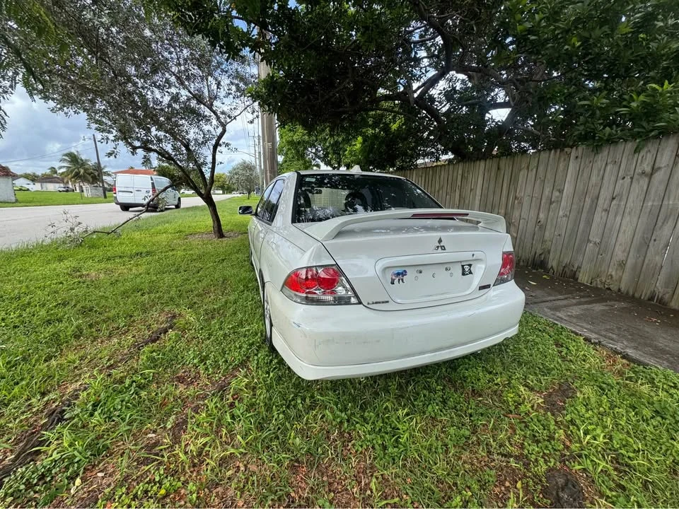 2004 Mitsubishi Lancer 8th Gen - Image 4 of 10