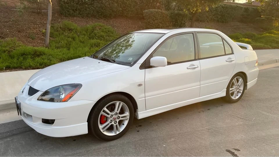 2004 Mitsubishi Lancer Evolution VIII 7th Gen - Image 2 of 12