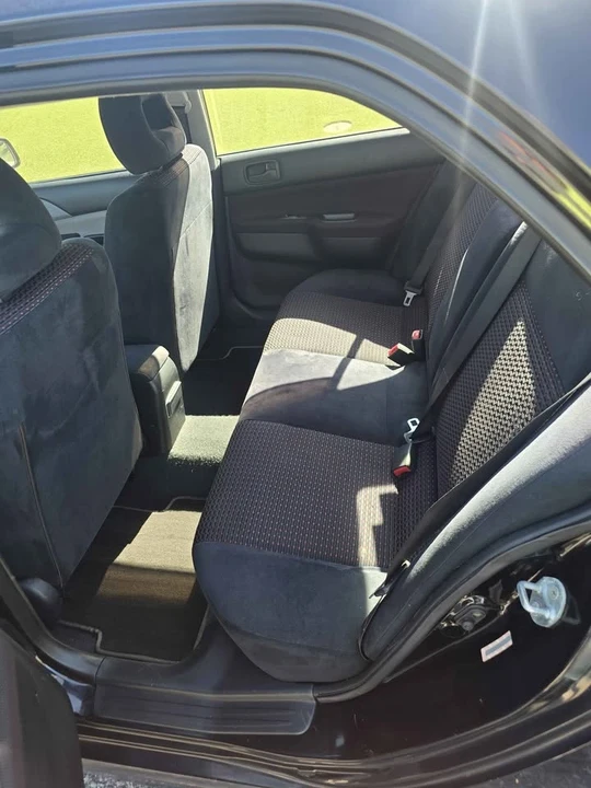 2004 Mitsubishi Lancer 8th Gen - Image 6 of 9