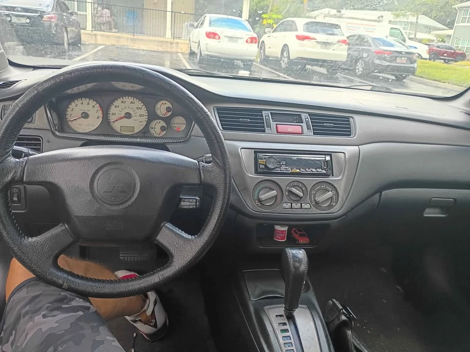 2004 Mitsubishi Lancer 8th Gen - Image 7 of 10