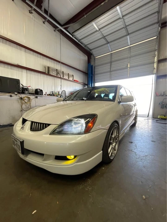 2004 Mitsubishi Lancer 8th Gen - Image 5 of 10