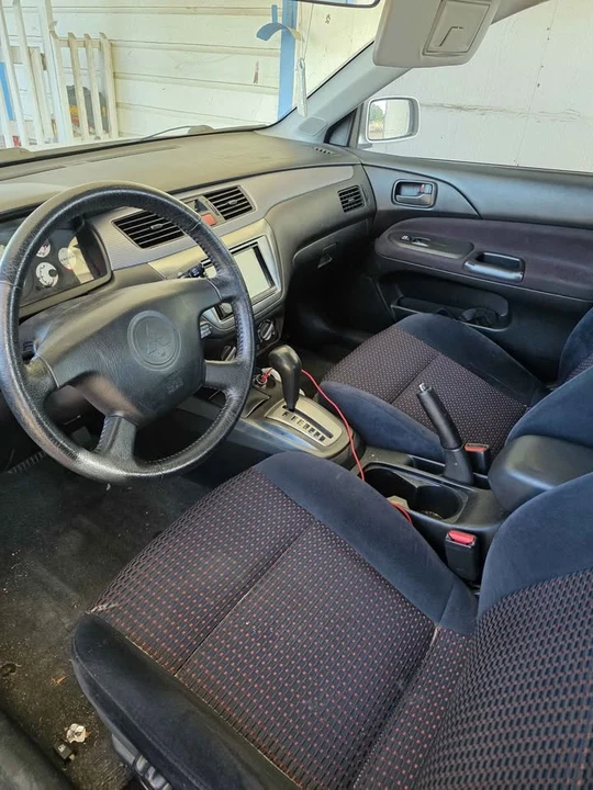 2004 Mitsubishi Lancer 8th Gen - Image 5 of 9