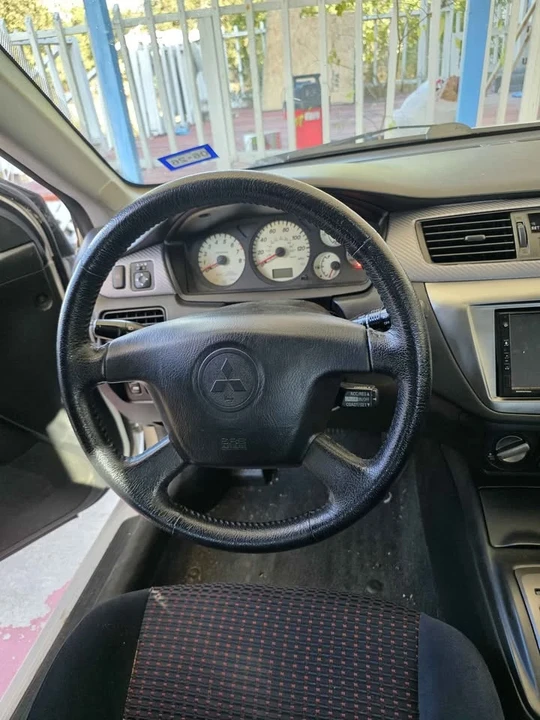 2004 Mitsubishi Lancer 8th Gen - Image 6 of 9