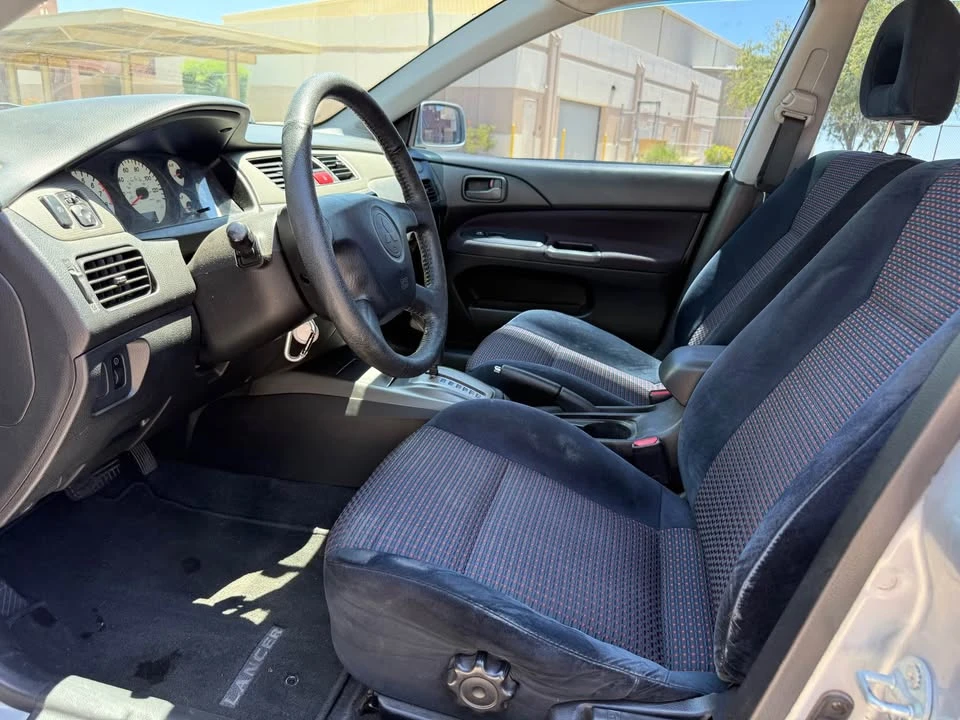 2004 Mitsubishi Lancer 8th Gen - Image 9 of 15