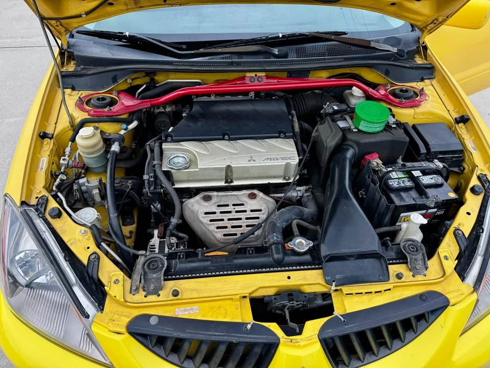 2004 Mitsubishi Lancer Evolution VIII 7th Gen - Image 2 of 15