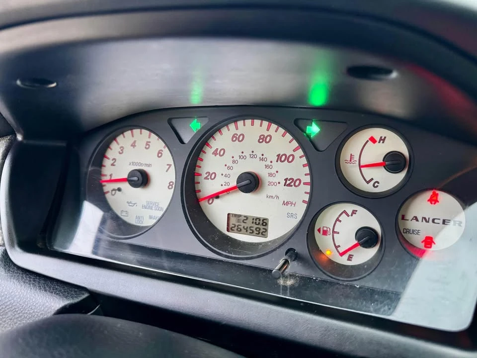2004 Mitsubishi Lancer Evolution VIII 7th Gen - Image 8 of 15