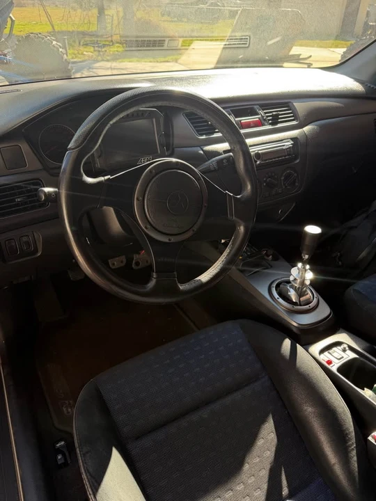 2004 Mitsubishi Lancer Evolution VIII 7th Gen - Image 2 of 10