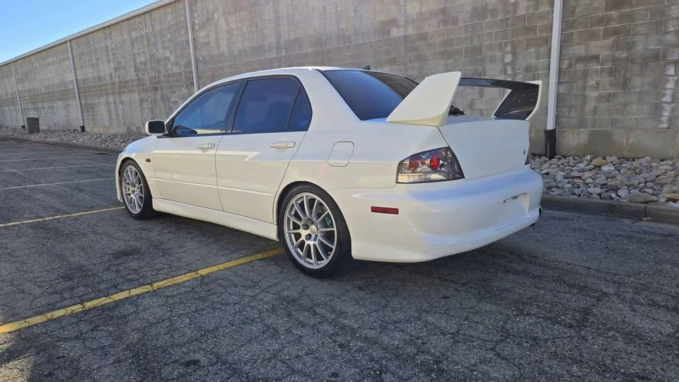2004 Mitsubishi Lancer Evolution VIII 7th Gen - Image 2 of 17