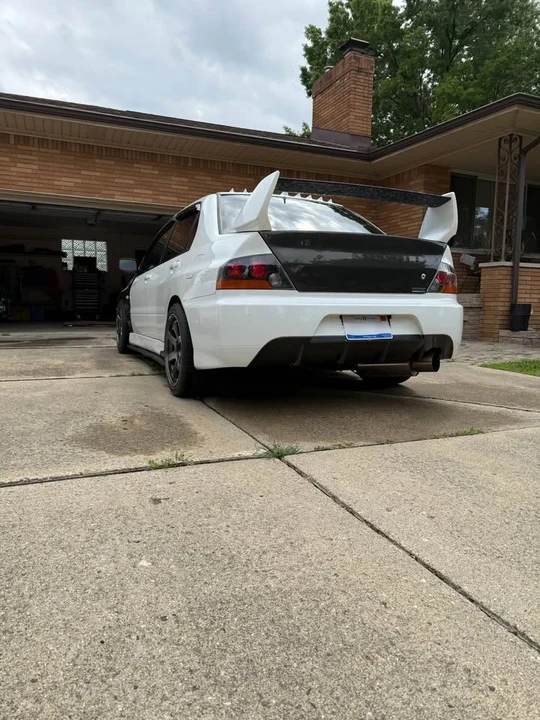 2004 Mitsubishi Lancer Evolution VIII 7th Gen - Image 2 of 9