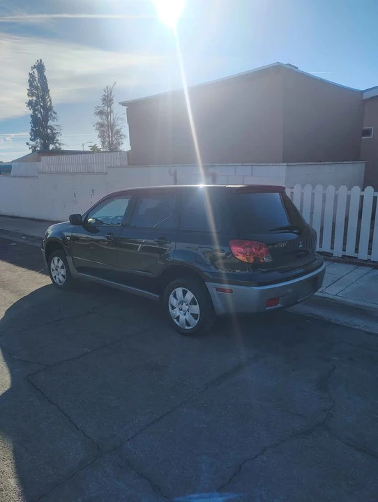2004 Mitsubishi Outlander - Image 4 of 4