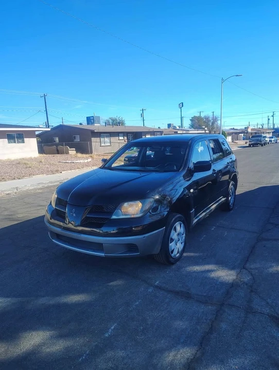 2004 Mitsubishi Outlander - Image 3 of 4