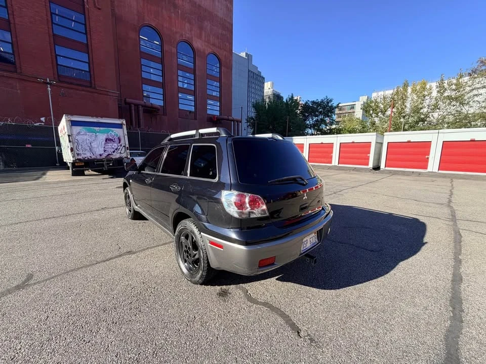 2004 Mitsubishi Outlander - Image 3 of 10