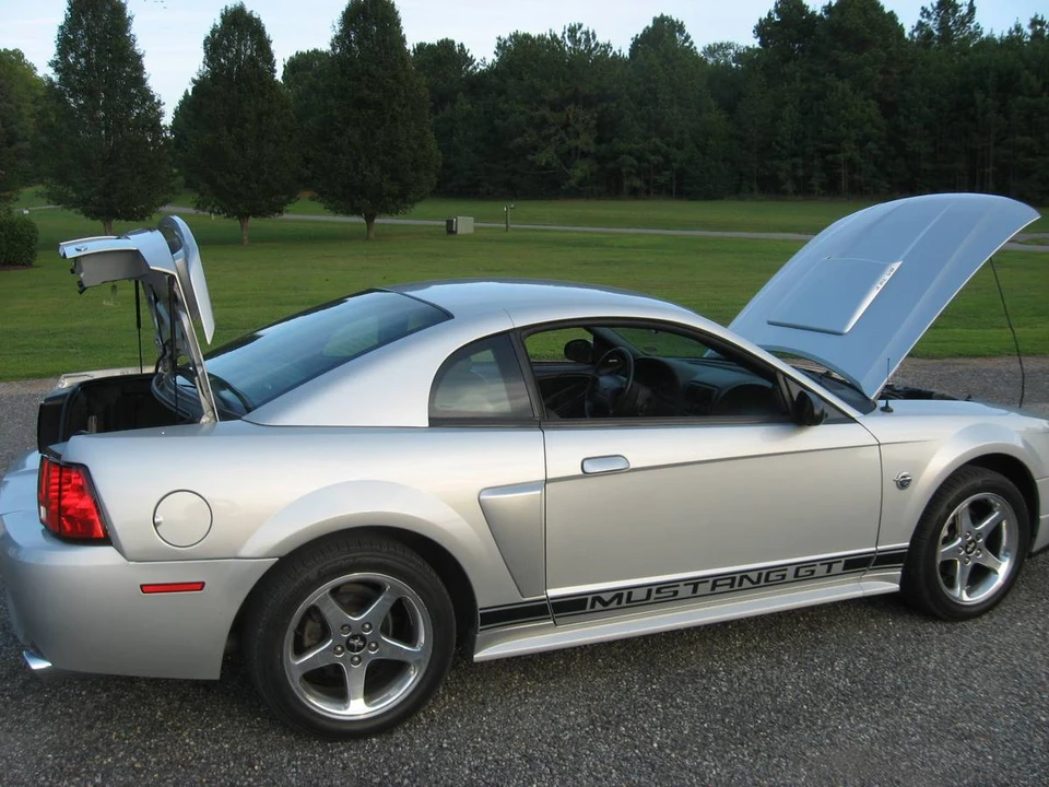 2004 Ford SN95 Mustang - Image 11 of 21