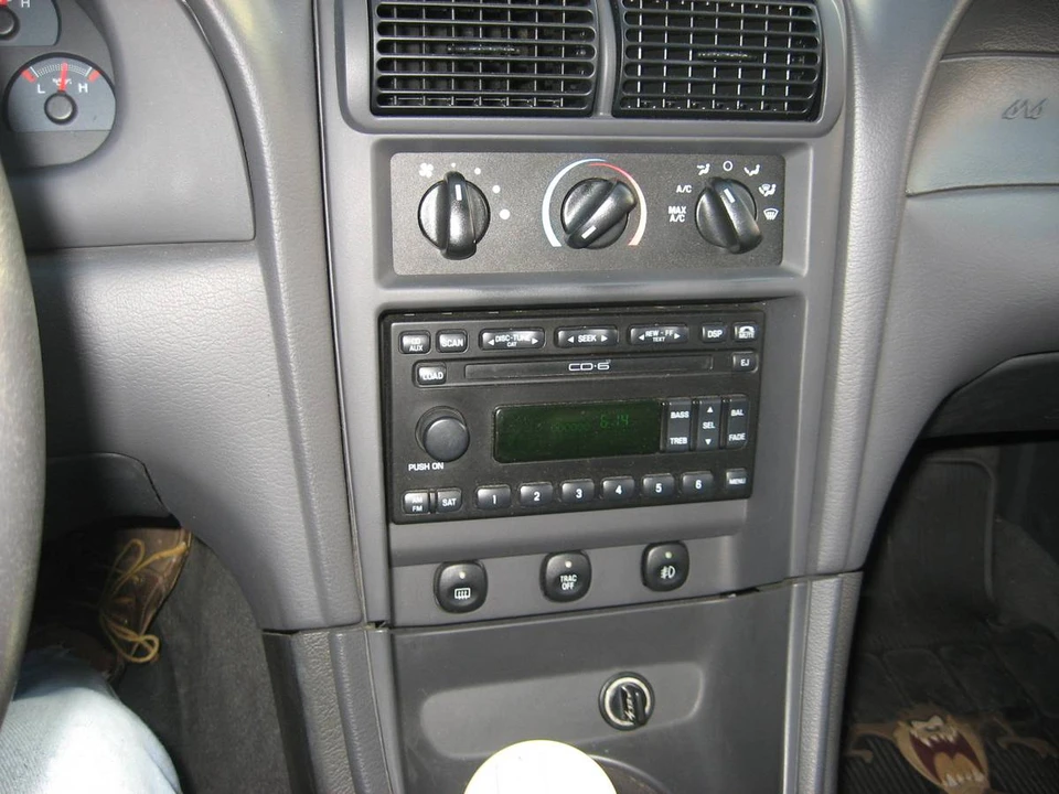 2004 Ford SN95 Mustang - Image 14 of 21