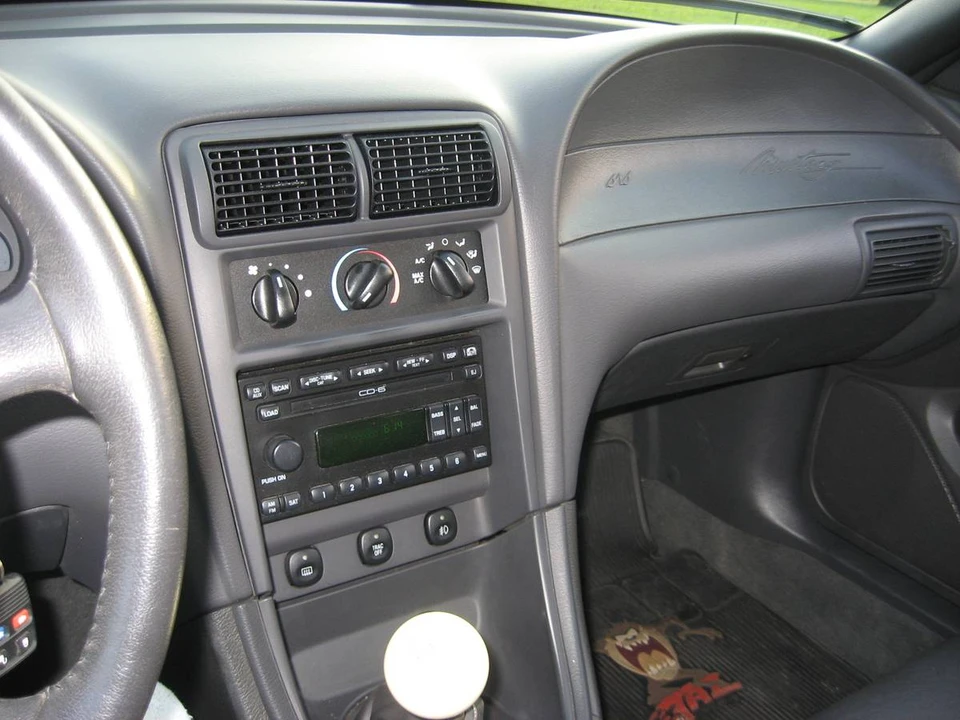 2004 Ford SN95 Mustang - Image 15 of 21