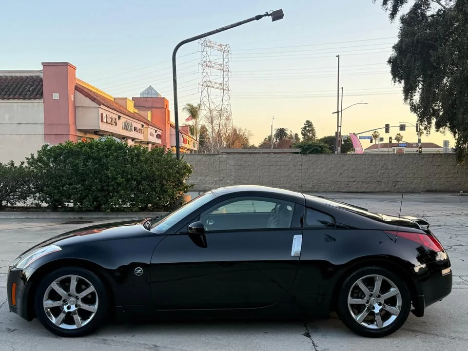 2004 Nissan 350Z 5th Gen - Image 2 of 10