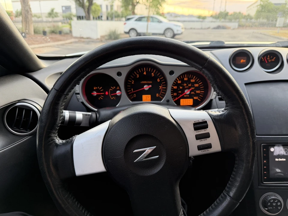 2004 Nissan 350Z 5th Gen - Image 9 of 28
