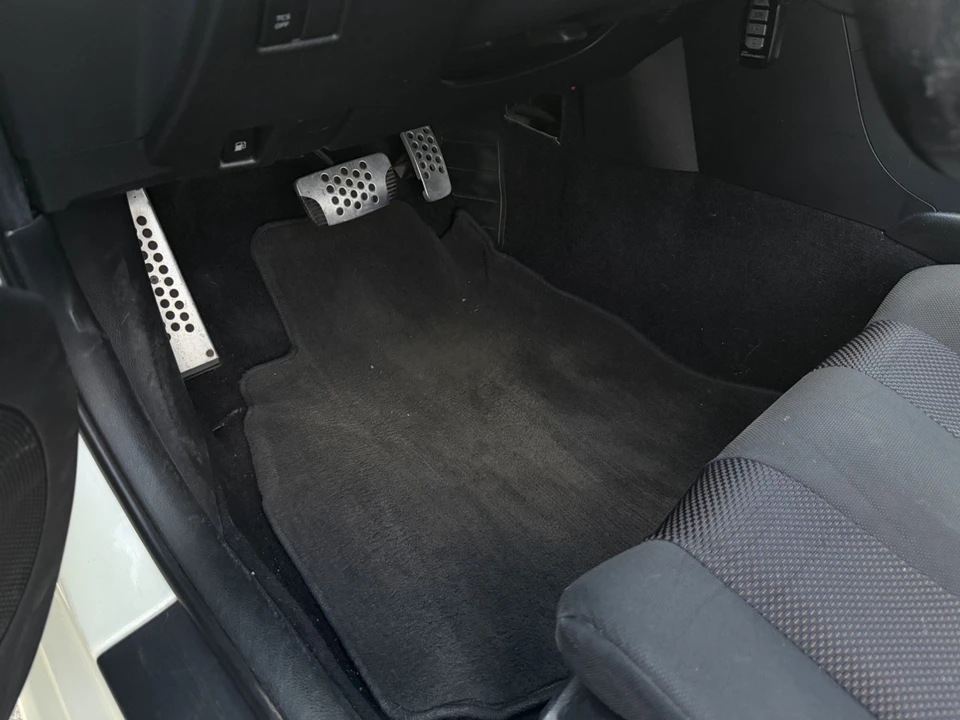 2004 Nissan 350Z 5th Gen - Image 22 of 28