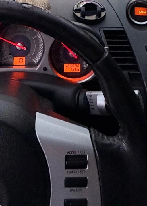 2004 Nissan 350Z 5th Gen - Image 8 of 12