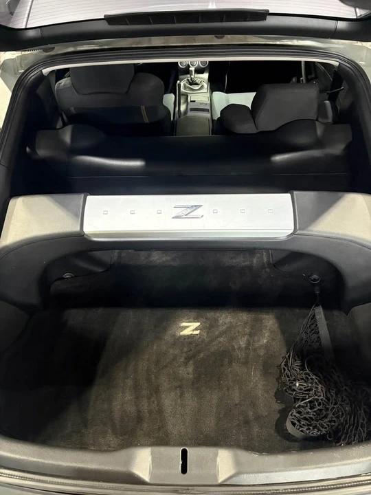 2004 Nissan 350Z 5th Gen - Image 12 of 13