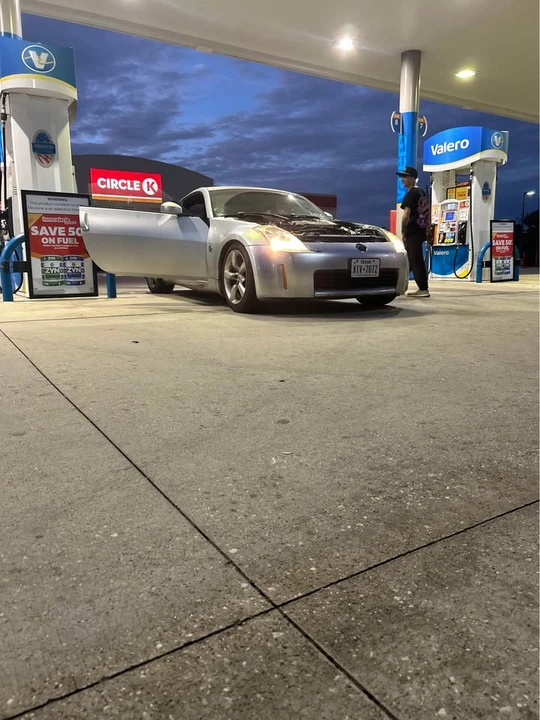 2004 Nissan 350Z 5th Gen - Image 2 of 2