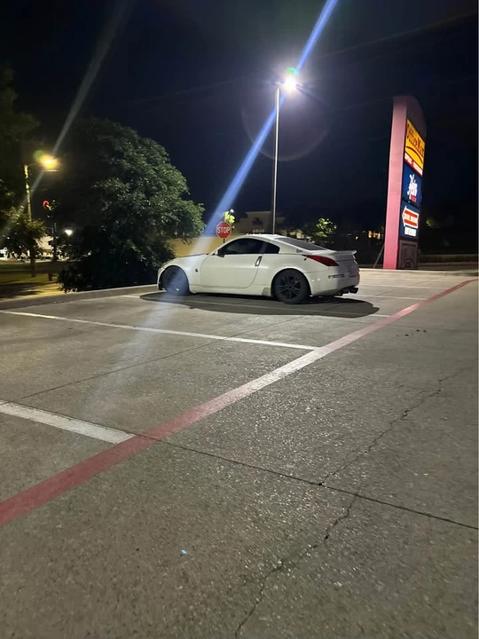 2004 Nissan 350Z 5th Gen - Image 4 of 8