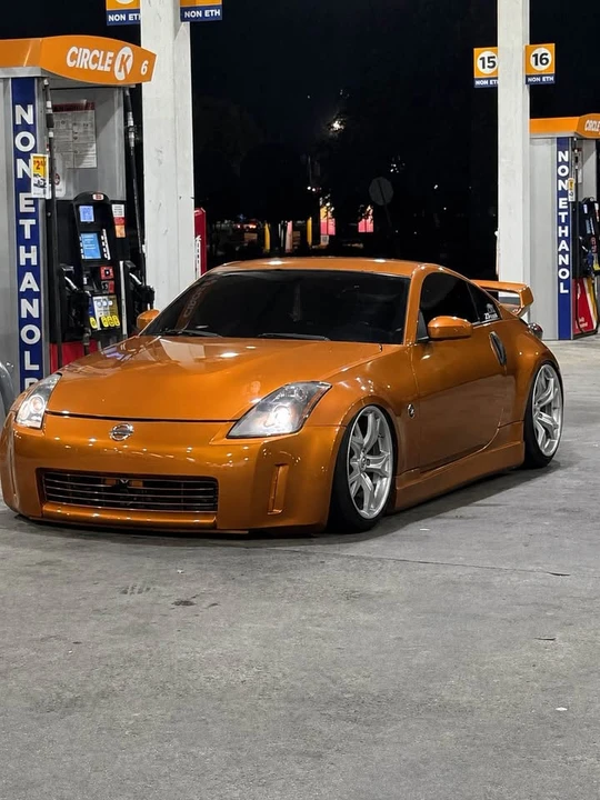 2004 Nissan 350Z 5th Gen - Image 2 of 6