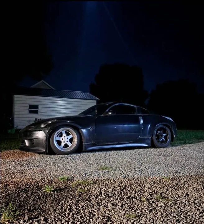 2004 Nissan 350Z 5th Gen - Image 4 of 7