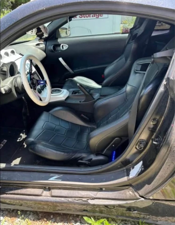 2004 Nissan 350Z 5th Gen - Image 2 of 7
