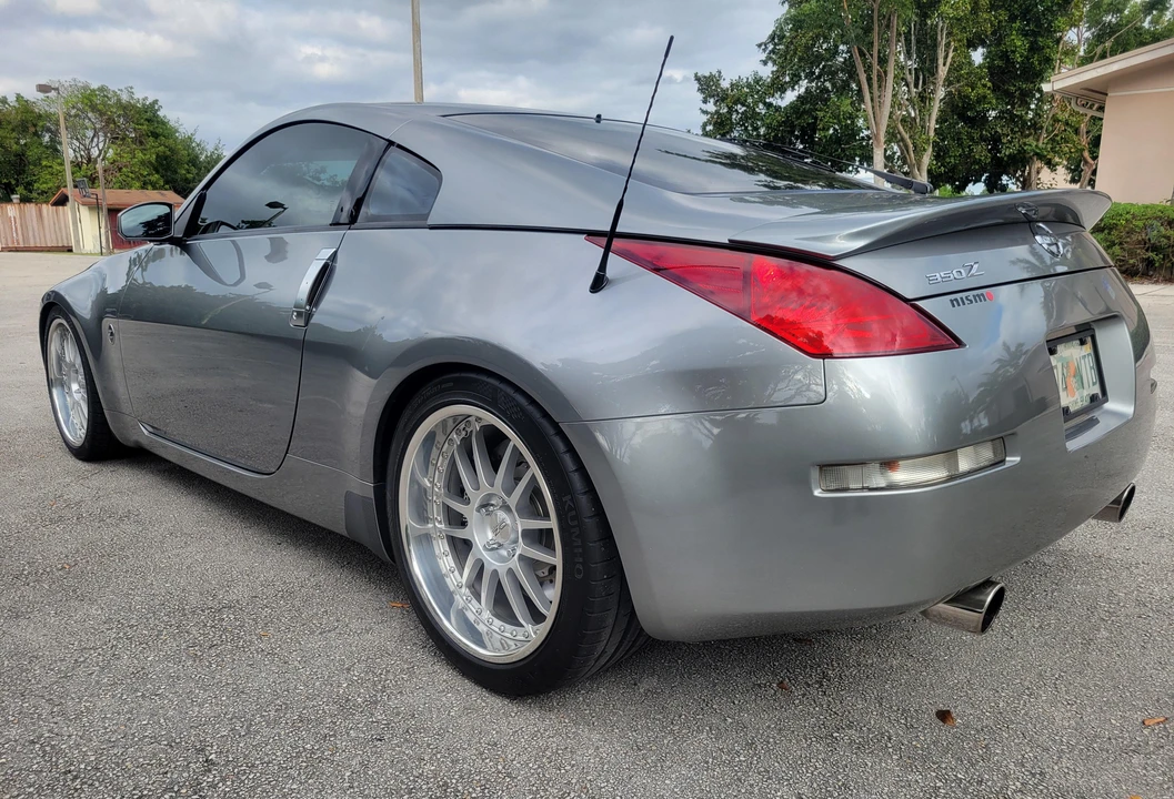 2004 Nissan 350Z 5th Gen - Image 13 of 31