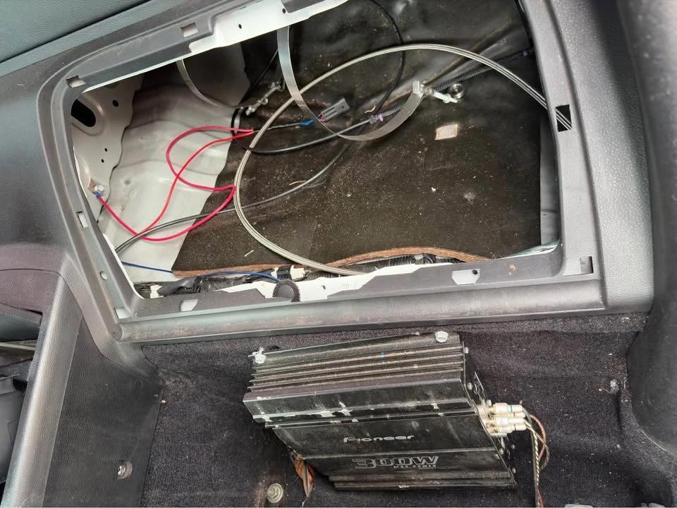 2004 Nissan 350Z 5th Gen - Image 17 of 20