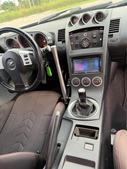 2004 Nissan 350Z 5th Gen - Image 15 of 20