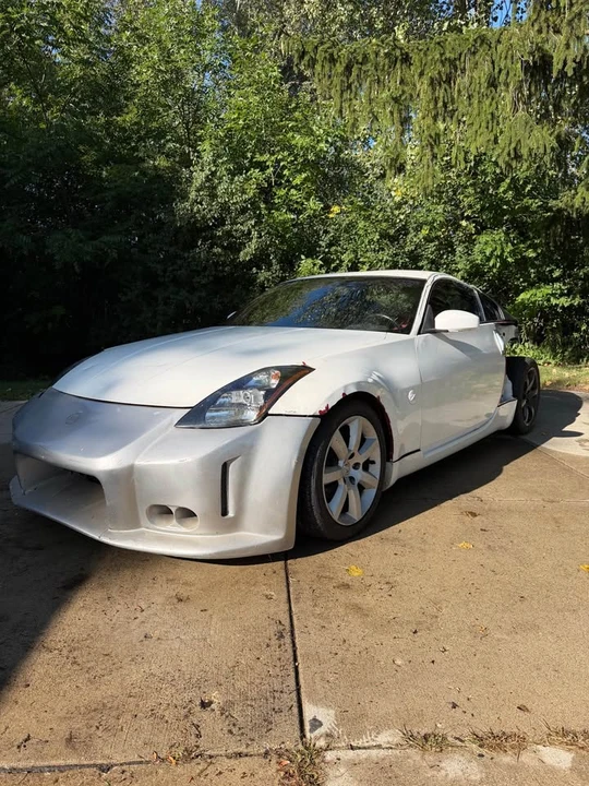 2004 Nissan 350Z 5th Gen - Image 2 of 10