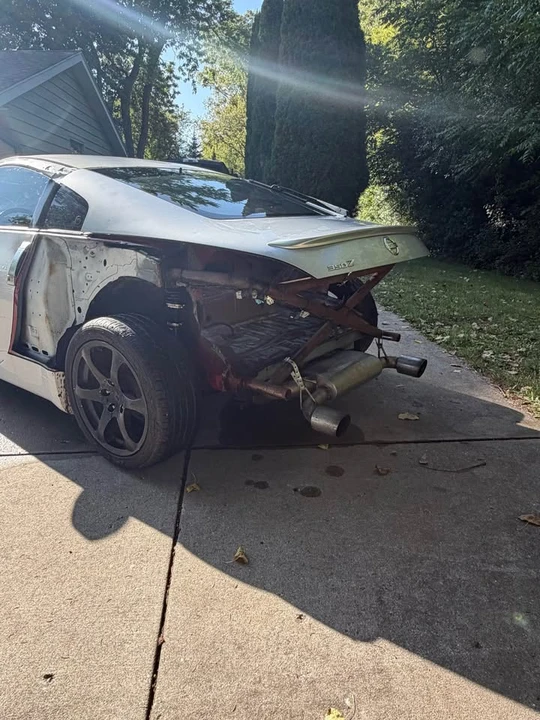 2004 Nissan 350Z 5th Gen - Image 5 of 10