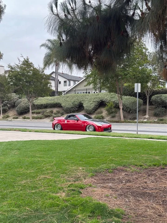 2004 Nissan 350Z 5th Gen - Image 2 of 3
