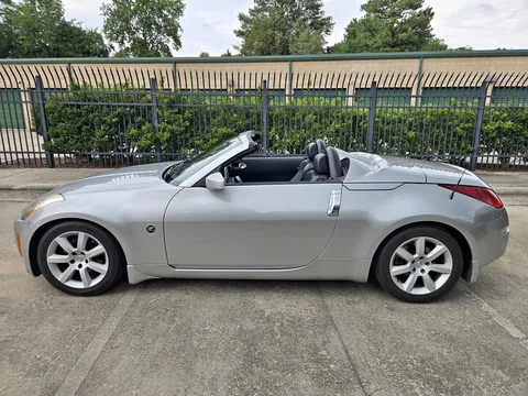 2004 Nissan 350Z Enthusiast Roadster 2D
