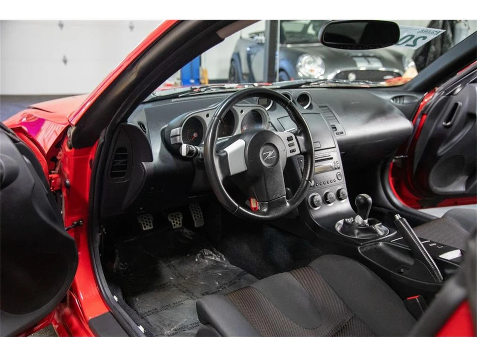 2004 Nissan 350Z 5th Gen - Image 16 of 31