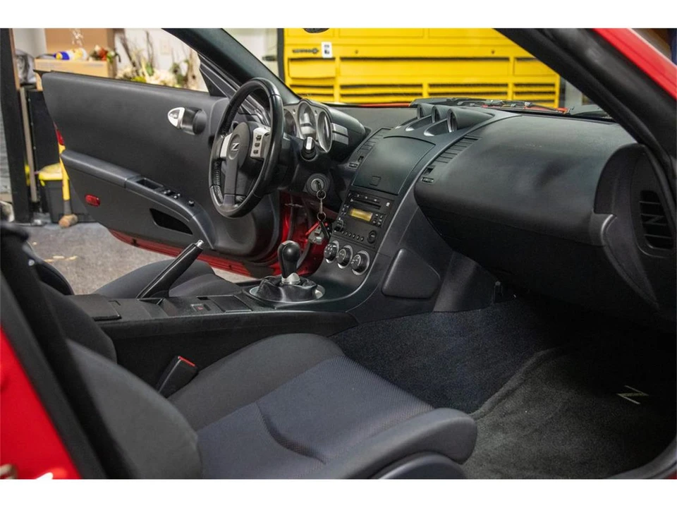 2004 Nissan 350Z 5th Gen - Image 20 of 31