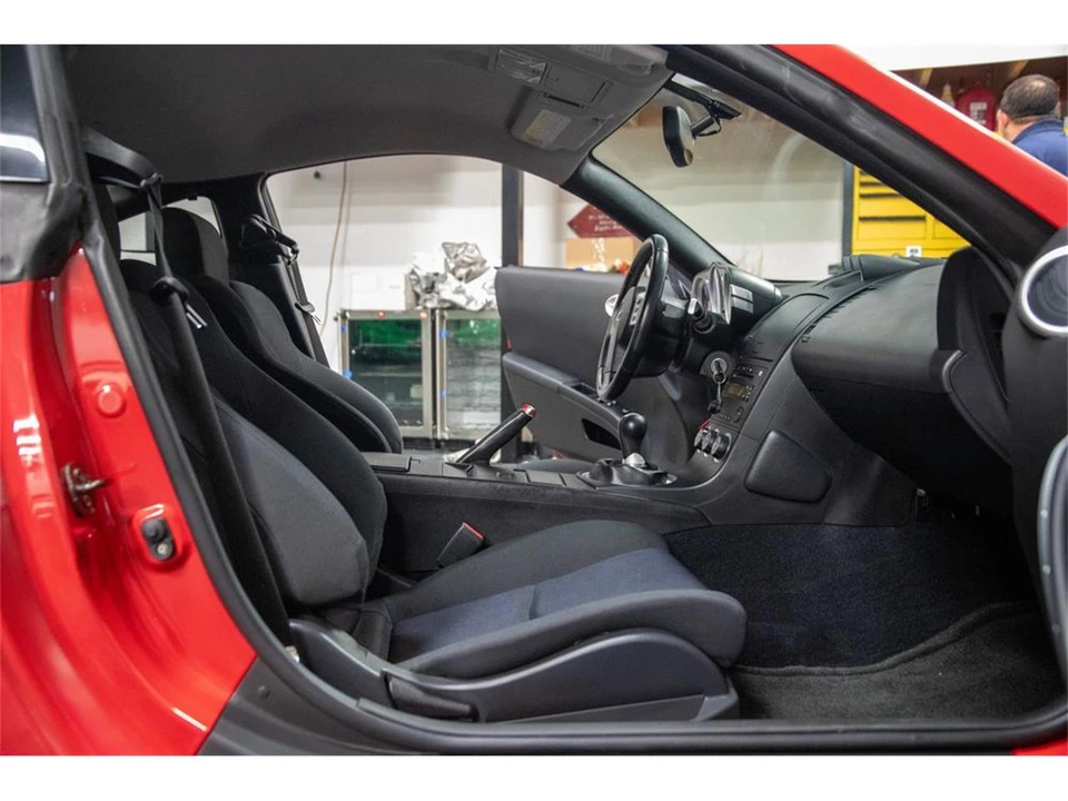 2004 Nissan 350Z 5th Gen - Image 21 of 31