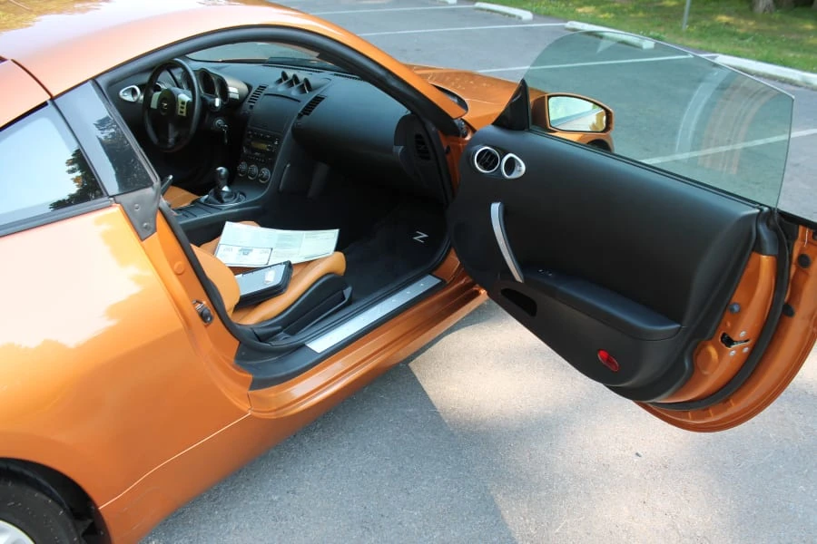 2004 Nissan 350Z 5th Gen - Image 6 of 10
