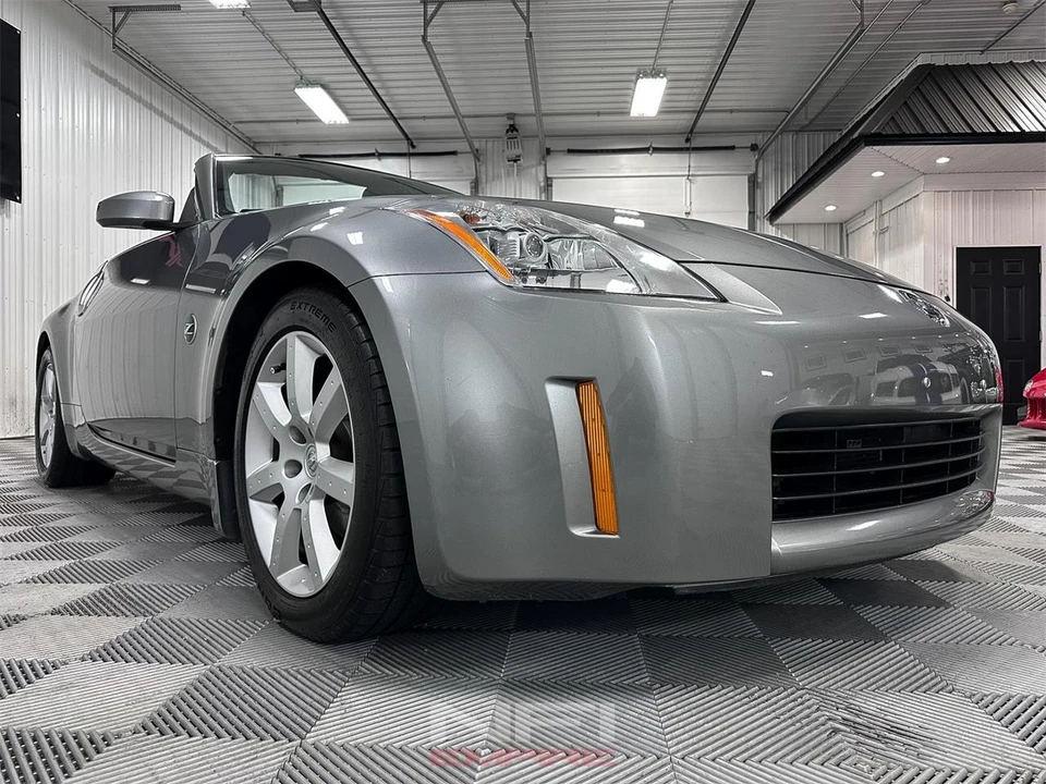 2004 Nissan 350Z 5th Gen - Image 17 of 31