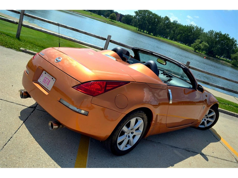 2004 Nissan 350Z 5th Gen - Image 11 of 29