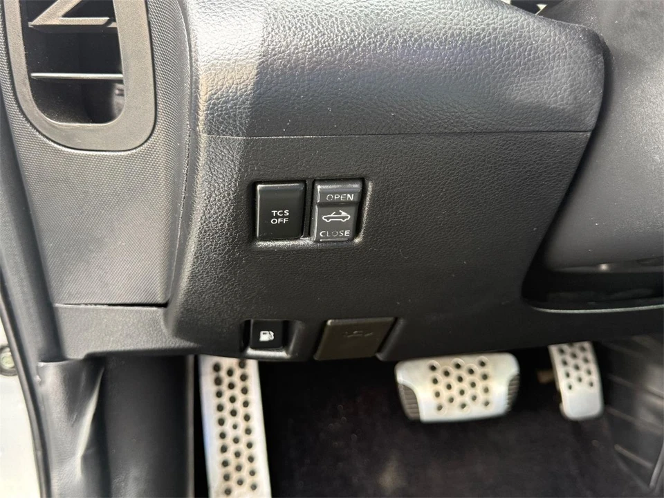 2004 Nissan 350Z 5th Gen - Image 18 of 21
