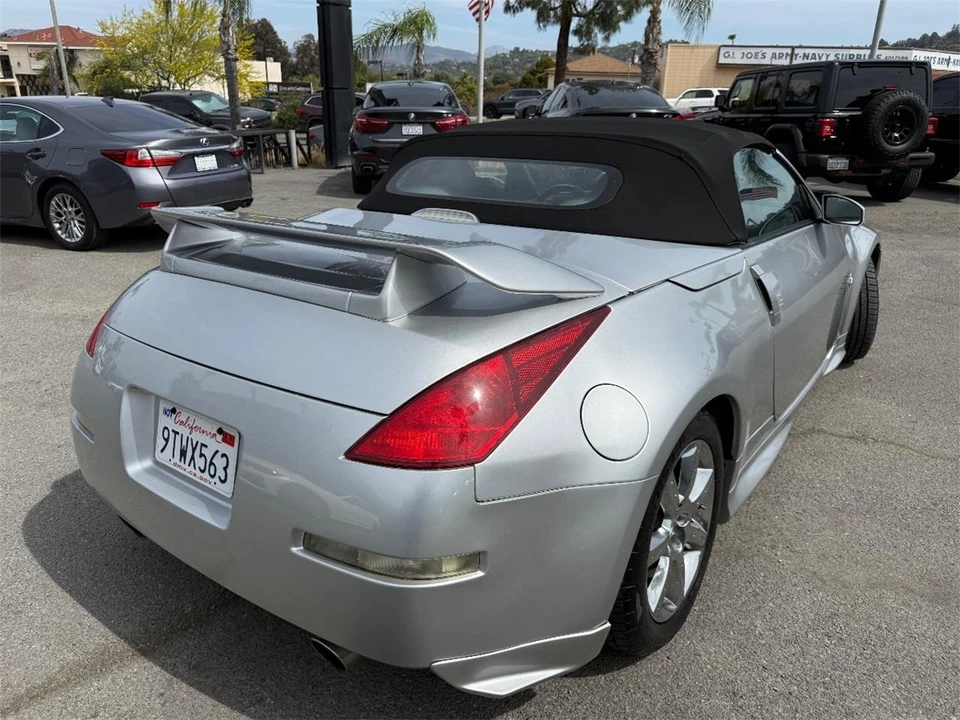 2004 Nissan 350Z 5th Gen - Image 9 of 21