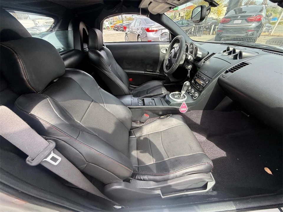 2004 Nissan 350Z 5th Gen - Image 14 of 21