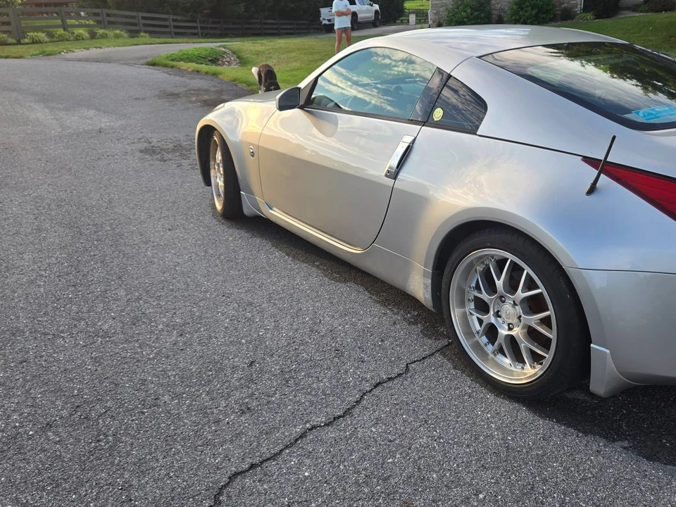 2004 Nissan 350Z 5th Gen - Image 4 of 11