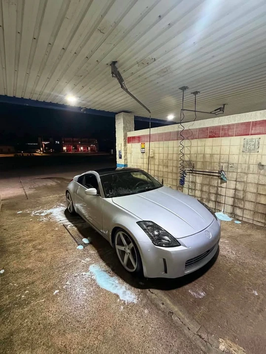 2004 Nissan 350Z 5th Gen - Image 2 of 10