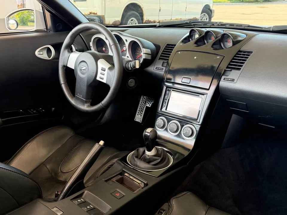 2004 Nissan 350Z 5th Gen - Image 9 of 20